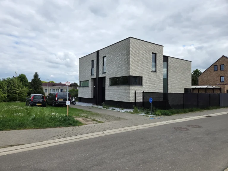 Hierweg Maaseik Vestizen